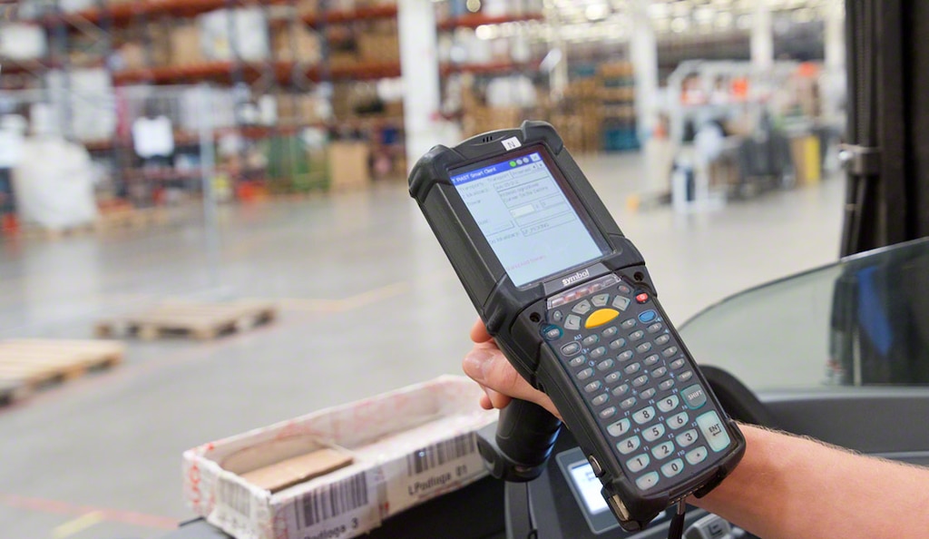 Un WMS potencia la flexibilidad en procesos logísticos como el picking o la recepción de productos 