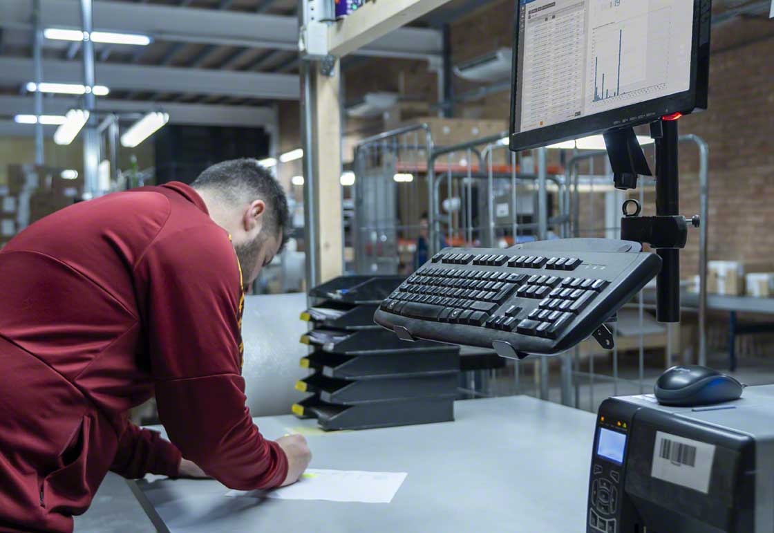 La aplicación de técnicas de mejora continua asegura la reducción de costos logísticos y el aumento de la productividad en el depósito La aplicación de técnicas de mejora continua asegura la reducción de costos logísticos y el aumento de la productividad en el depósito