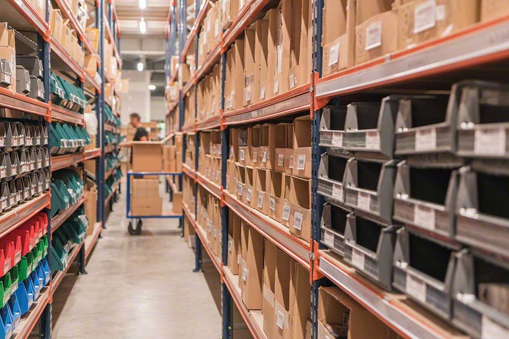 El ‘pick-to-cart’ está recomendado para aquellos depósitos con productos pequeños y flujos moderados El ‘pick-to-cart’ está recomendado para aquellos depósitos con productos pequeños y flujos moderados