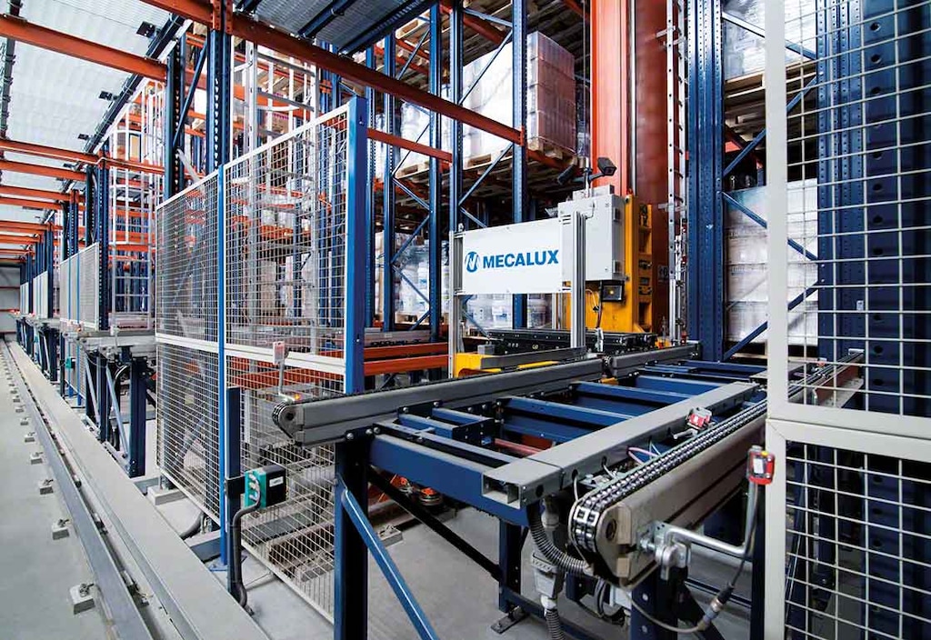 Los sistemas automáticos facilitan el manejo con seguridad de cargas en los depósitos de productos químicos Los sistemas automáticos facilitan el manejo con seguridad de cargas en los depósitos de productos químicos