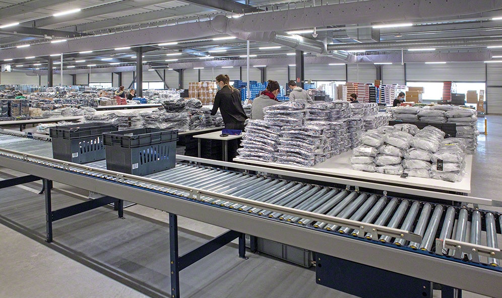 CCV: transportadores automáticos para gestionar 20.000 productos diarios CCV: transportadores automáticos para gestionar 20.000 productos diarios