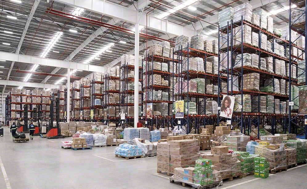 Mecalux ha equipado el nuevo centro de distribución de Unilever en Montevideo (Uruguay) con racks selectivos
