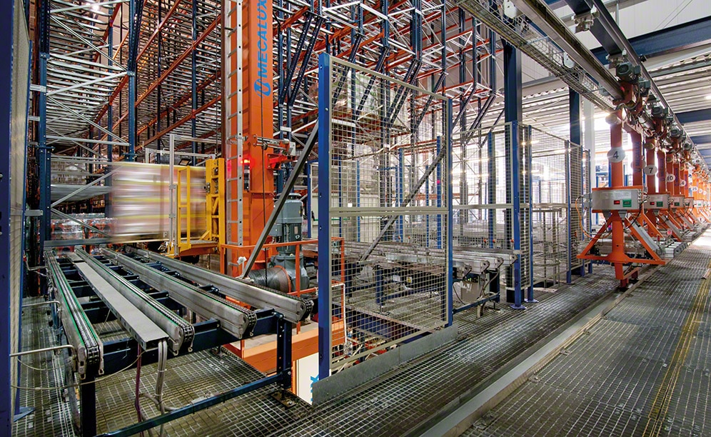 El depósito automático de Sokpol con capacidad de almacenaje para 28.400 pallets