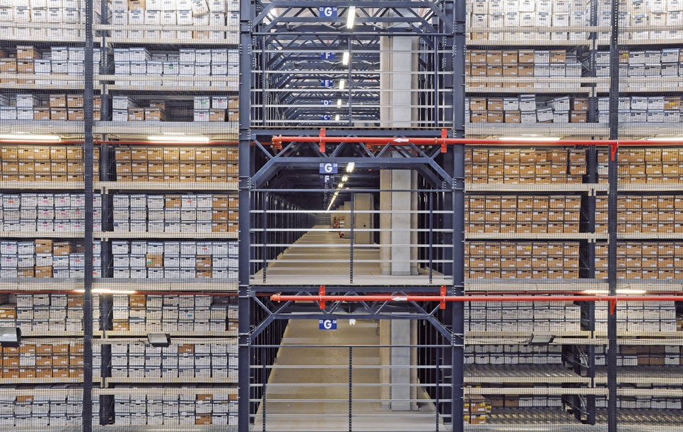 Racks a prueba de seísmos: una instalación con racks selectivos de Mecalux en el Cinturón de Fuego del Pacífico Racks a prueba de seísmos: una instalación con racks selectivos de Mecalux en el Cinturón de Fuego del Pacífico