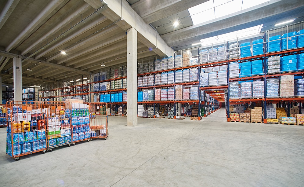 El depósito de la compañía italiana Centro 3A SPA, equipado con estanterías de paletización convencional de Mecalux, tiene capacidad para 7.826 pallets
