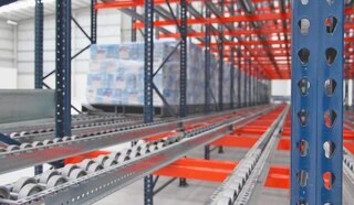 Racks dinámicos de Mecalux en los depósitos de MIYM en México