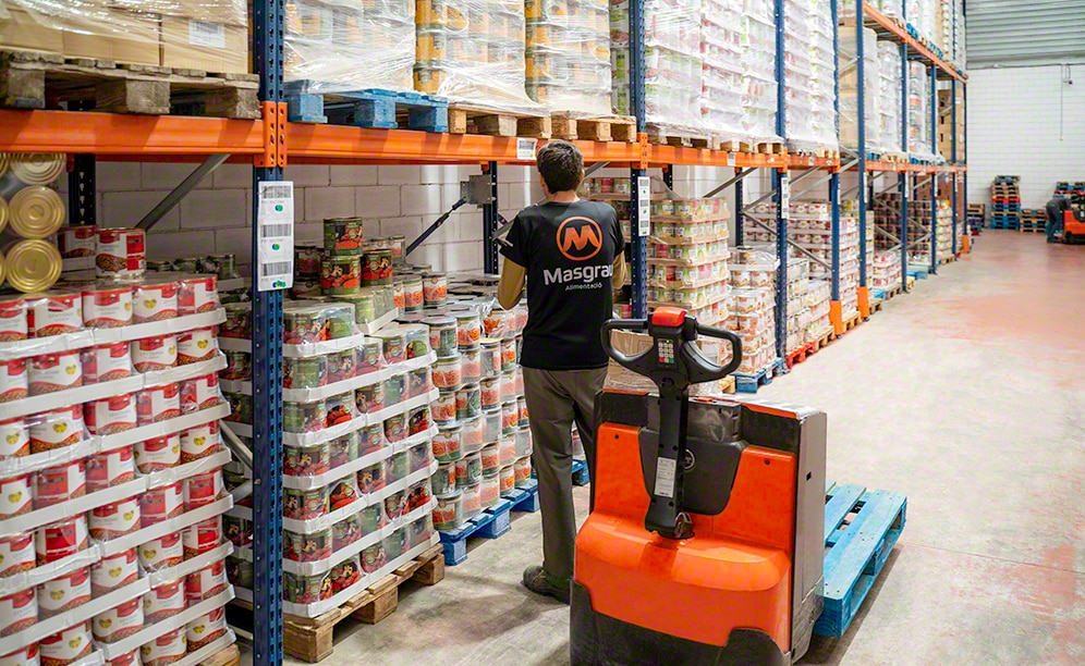 Masgrau Alimentació renueva la gestión de su depósito con el SGA de Mecalux Masgrau Alimentació renueva la gestión de su depósito con el SGA de Mecalux