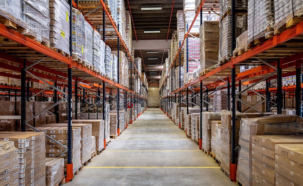 Racks selectivos en el depósito del operador logístico Dometrans en Francia Racks selectivos en el depósito del operador logístico Dometrans en Francia