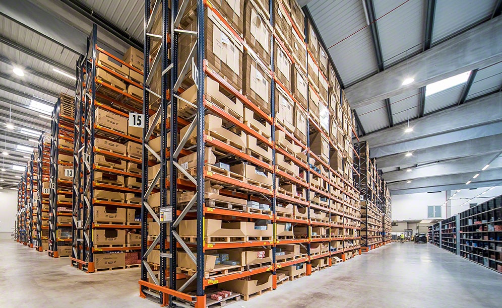 El depósito de bilstein group de piezas de recambio para automóviles en Portugal El depósito de bilstein group de piezas de recambio para automóviles en Portugal