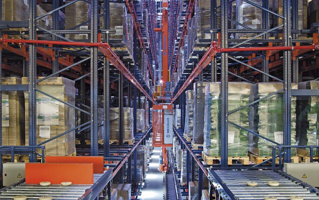 El depósito de WOK está dirigido por el sistema de gestión Easy WMS de Mecalux