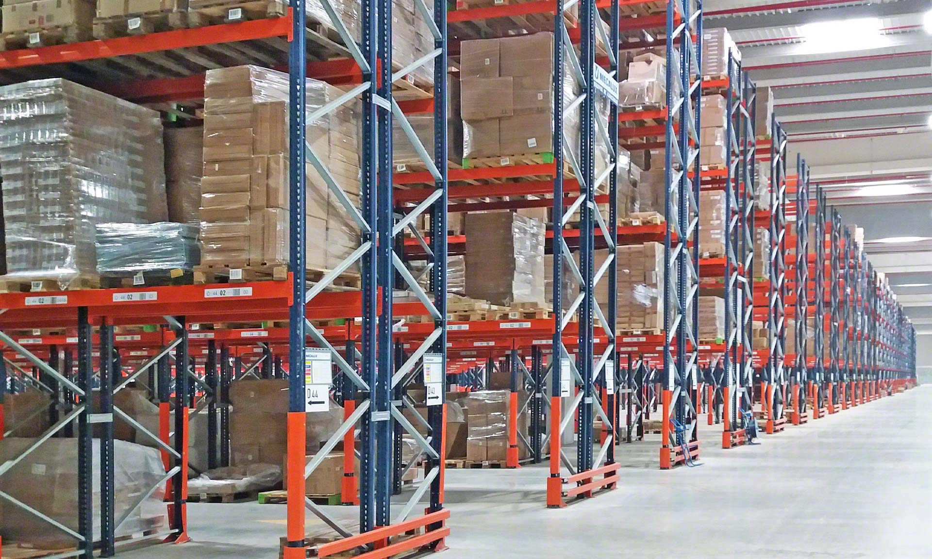 JYSK: estrategia omnicanal para triplicar la capacidad y almacenar más de 50.000 palets JYSK: estrategia omnicanal para triplicar la capacidad y almacenar más de 50.000 palets