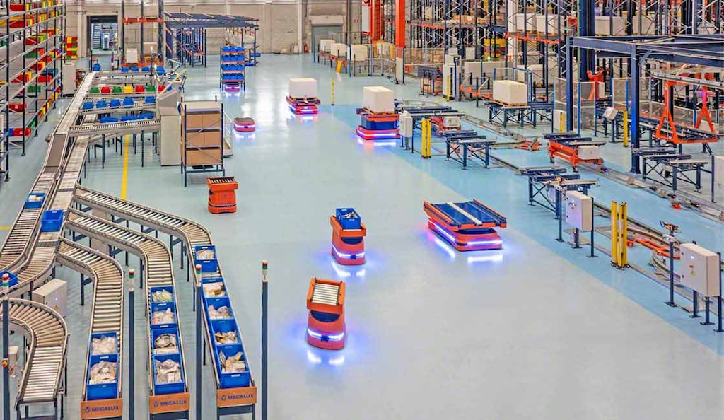 Las flotas de AMR pueden expandirse fácilmente con la introducción de nuevos robots