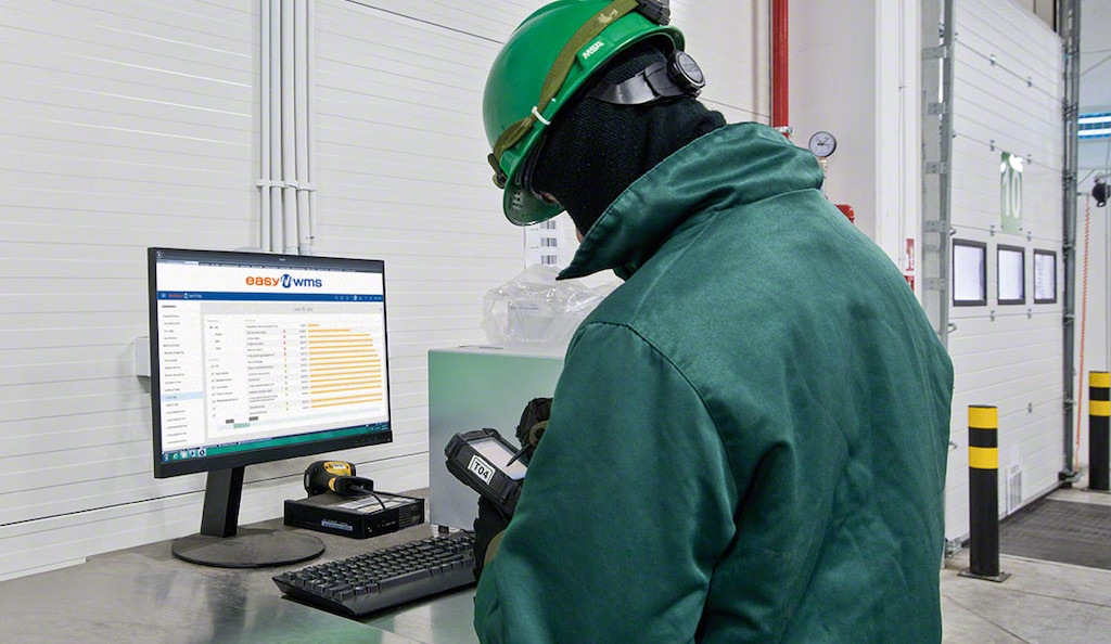El software de gestión de almacenes lleva un control riguroso de la mercancía en tiempo real
