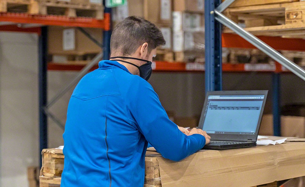 Labor Management System mide el rendimiento de las actividades del depósito Labor Management System mide el rendimiento de las actividades del depósito