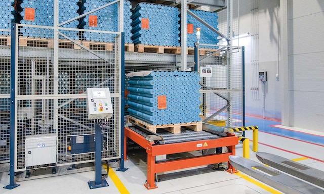 Sistema Pallet Shuttle automático en el depósito de CANPACK en Brzesko (Polonia)