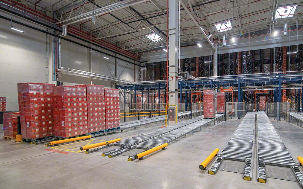 Easy WMS controla los movimientos de los transelevadores para pallets de PepsiCo