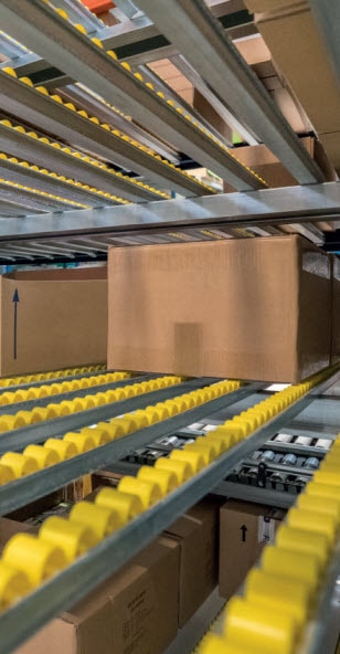 Estanterías para palets y dinámicas para cajas en el almacén de FS.COM