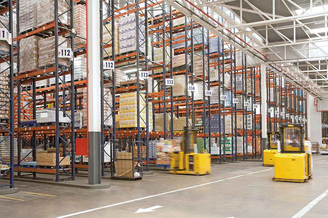 Zona de almacenamiento de un depósito Zona de almacenamiento de un depósito